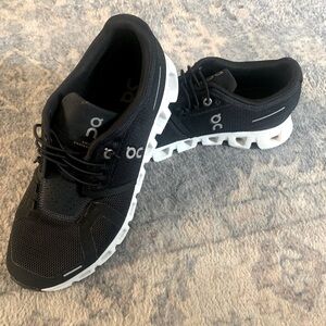 Men On Cloud Size 7.5